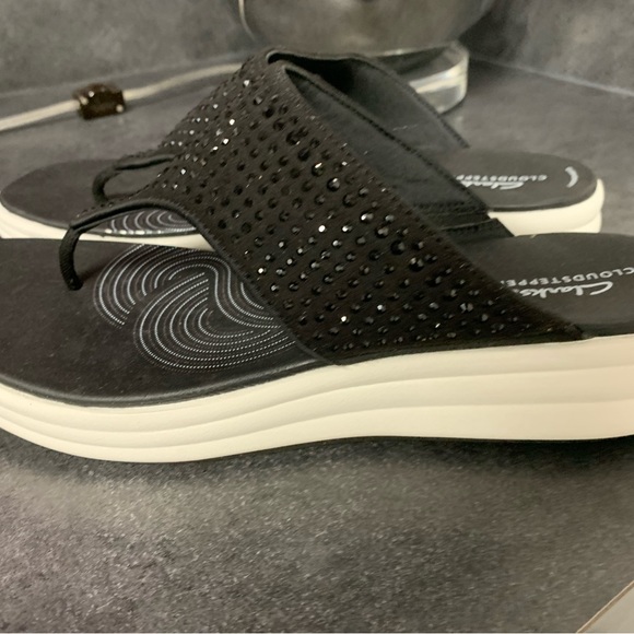 Clarks cloud  steppers.  Brand new never worn. - Picture 7 of 11